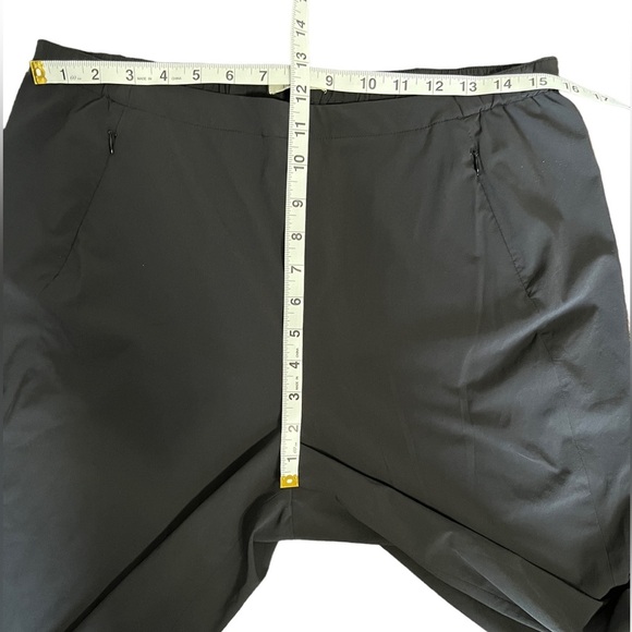 NIC + ZOE Tech Stretch Relaxed Ankle Pants Black Size 12 Slim Straight Leg - Picture 9 of 10